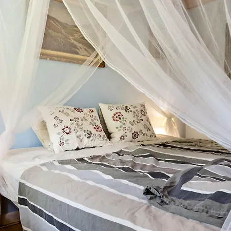 Skortskær Bondegårdsferie Bed & Breakfast 2*